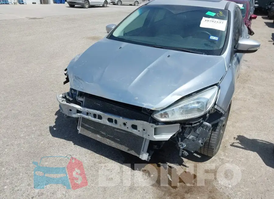 1FADP3N29JL314261 Photo# 6
