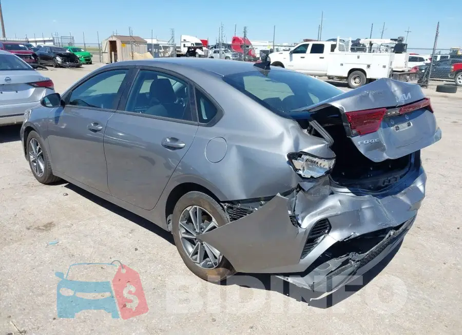 3KPF24AD4PE622244 Photo# 3