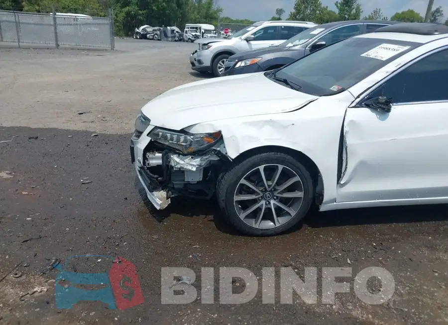 19UUB3F53FA005889 Photo# 6