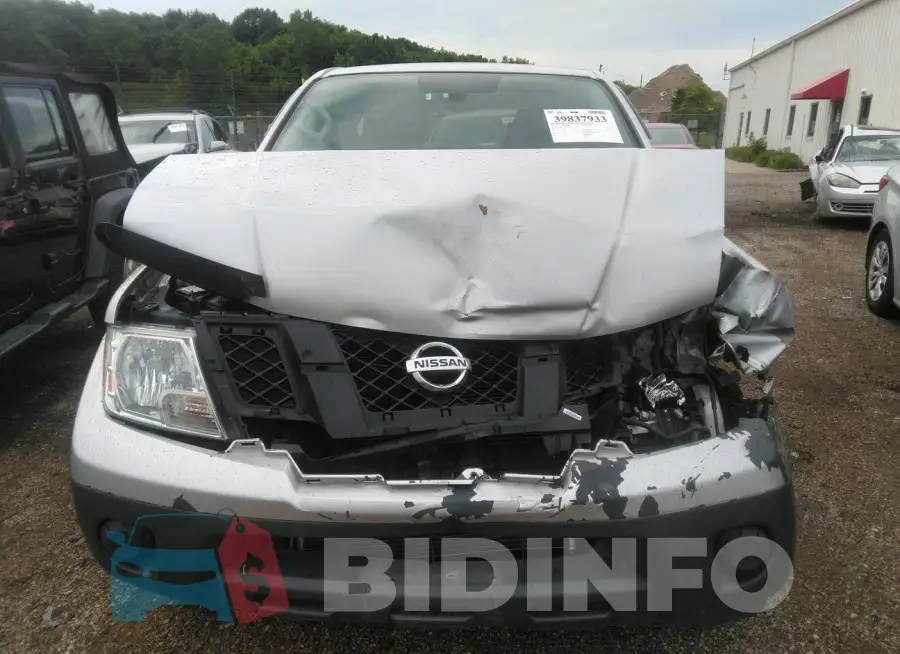1N6BD0CT8HN765892 Photo# 6