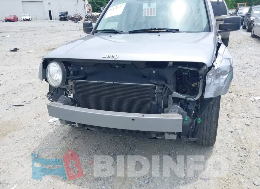 1C4NJPBB7GD682064 Photo# 6