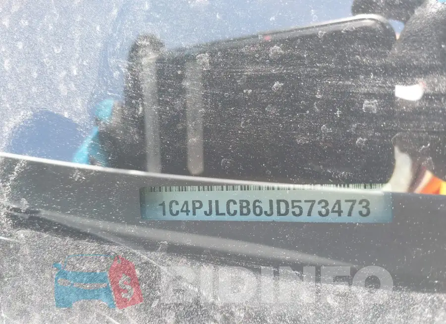 1C4PJLCB6JD573473 Photo# 9