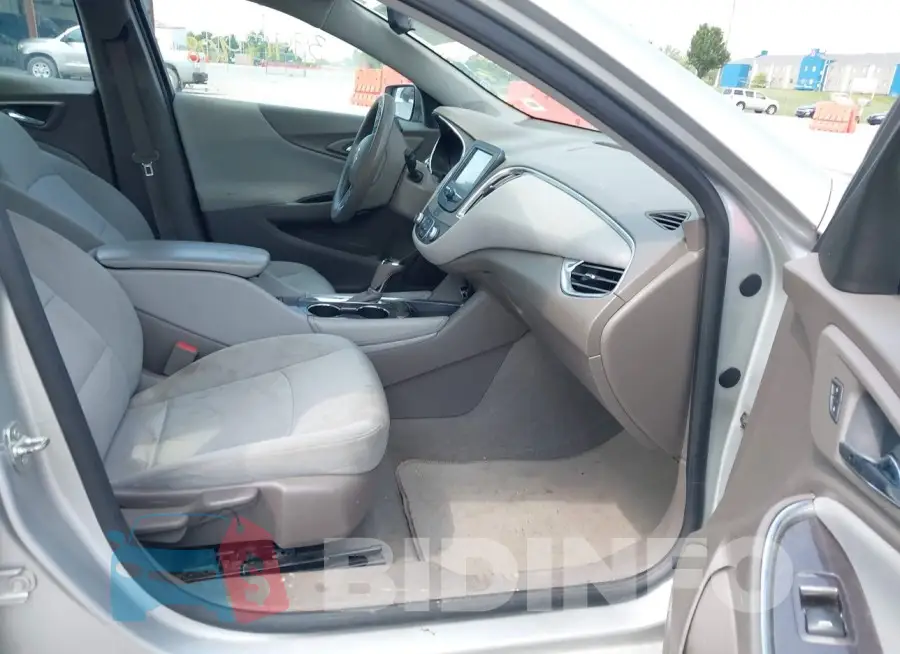 1G1ZD5ST2JF236253 Photo# 5