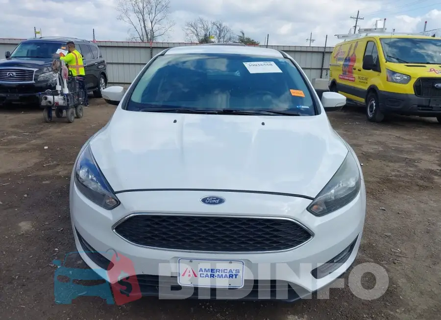 1FADP3F20GL299723 Photo# 13