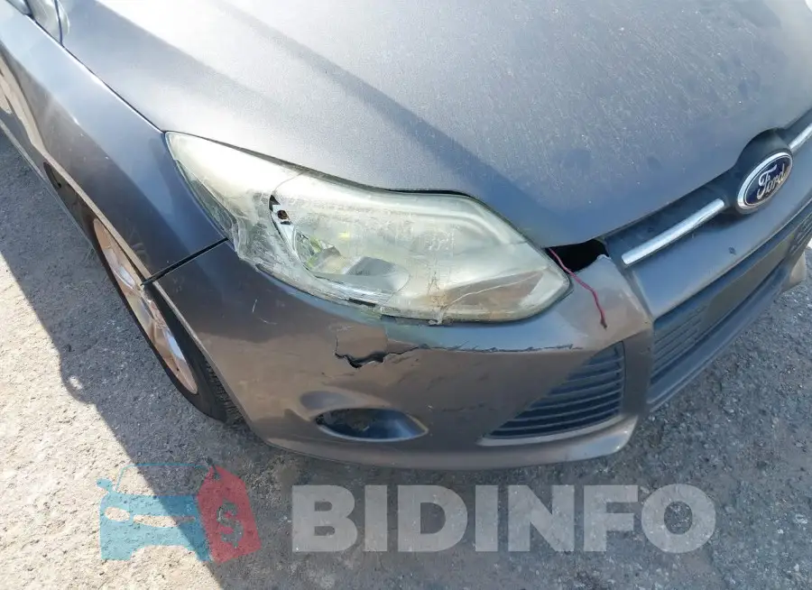 1FADP3F2XEL278374 Photo# 6