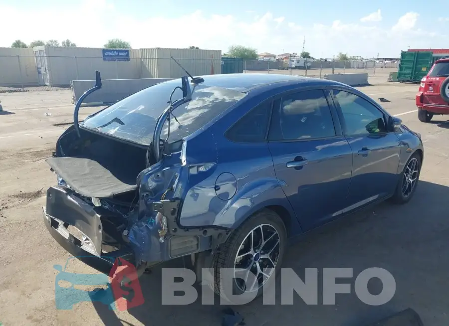 1FADP3H2XJL217517 Photo# 4