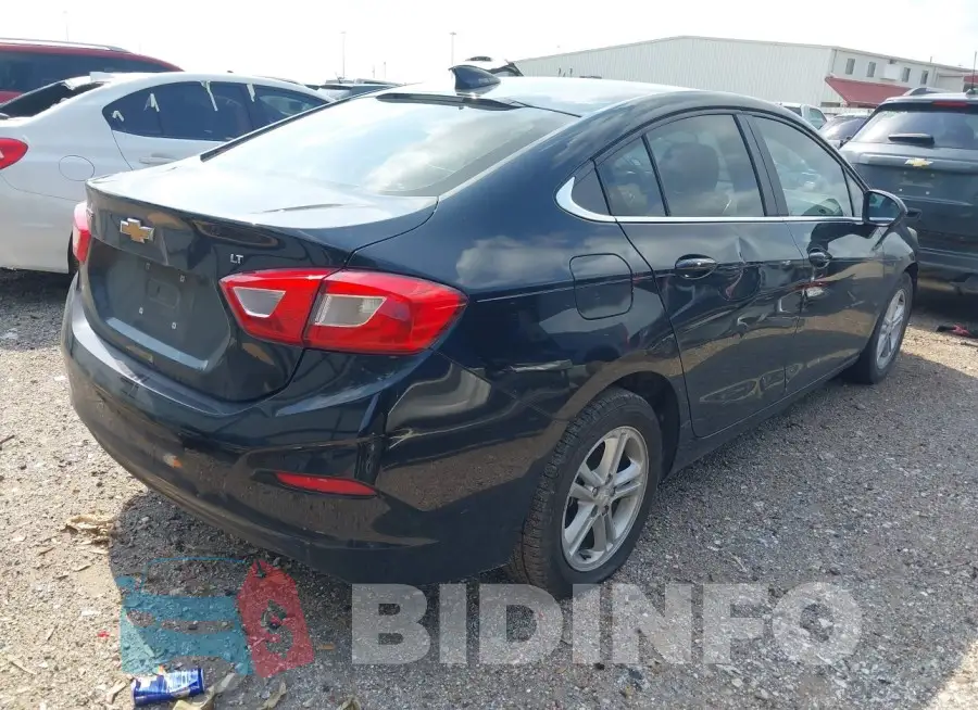 1G1BE5SM5J7141932 Photo# 4