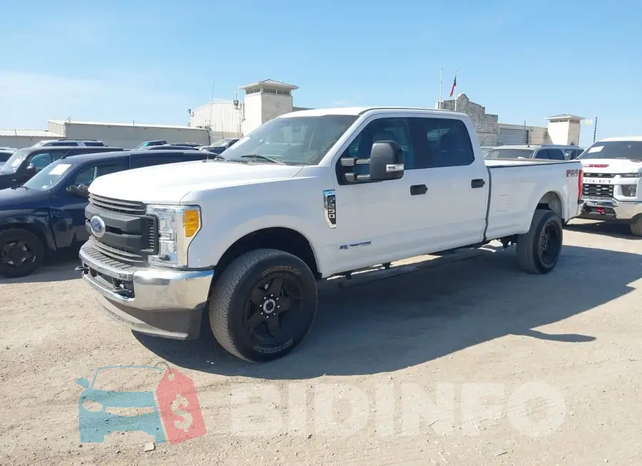 1FT7W2BT5HEF35842 Photo# 2