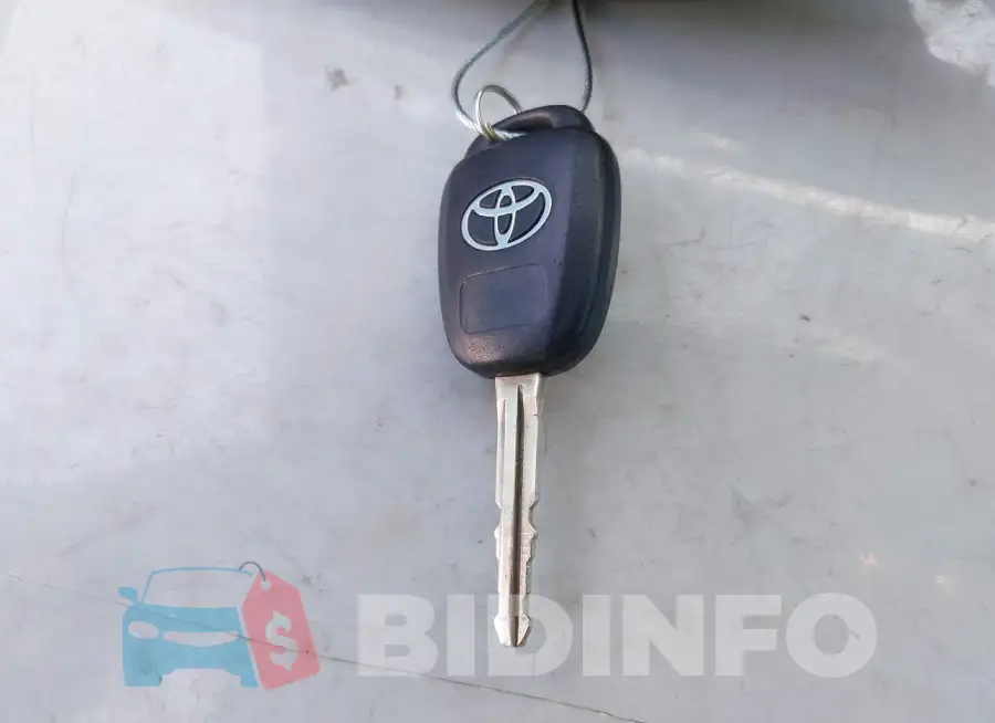 2T1BURHEXFC315159 Photo# 11