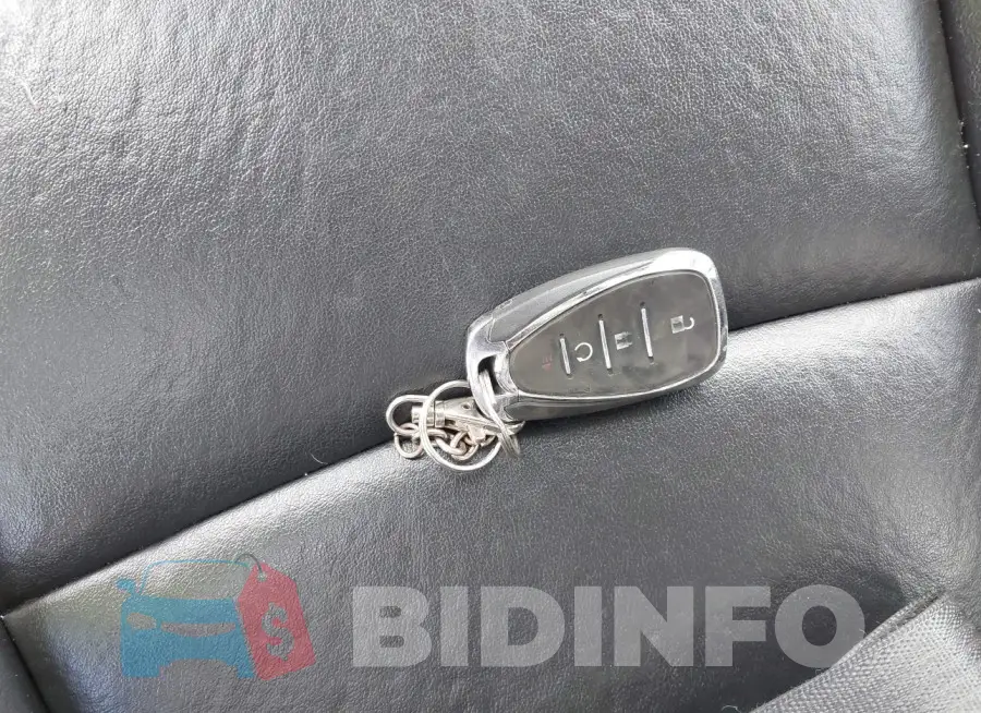 3GNCJRSB7JL342747 Photo# 11
