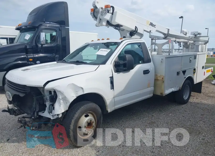 1FDRF3G63KEC42140 Photo# 2