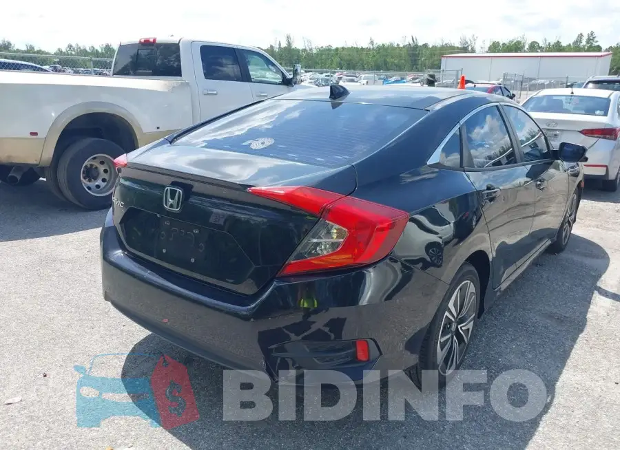 19XFC1F71GE015443 Photo# 4