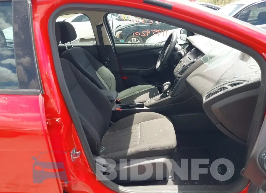 1FADP3K21GL372183 Photo# 5