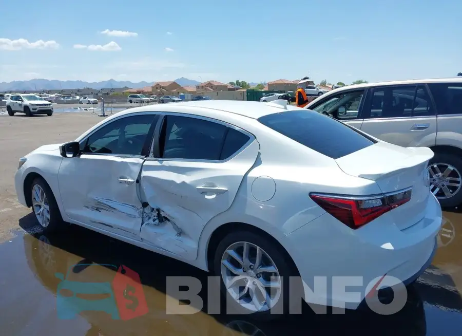 19UDE2F35MA000741 Photo# 3