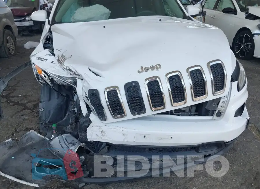 1C4PJLCB1JD537089 Photo# 6