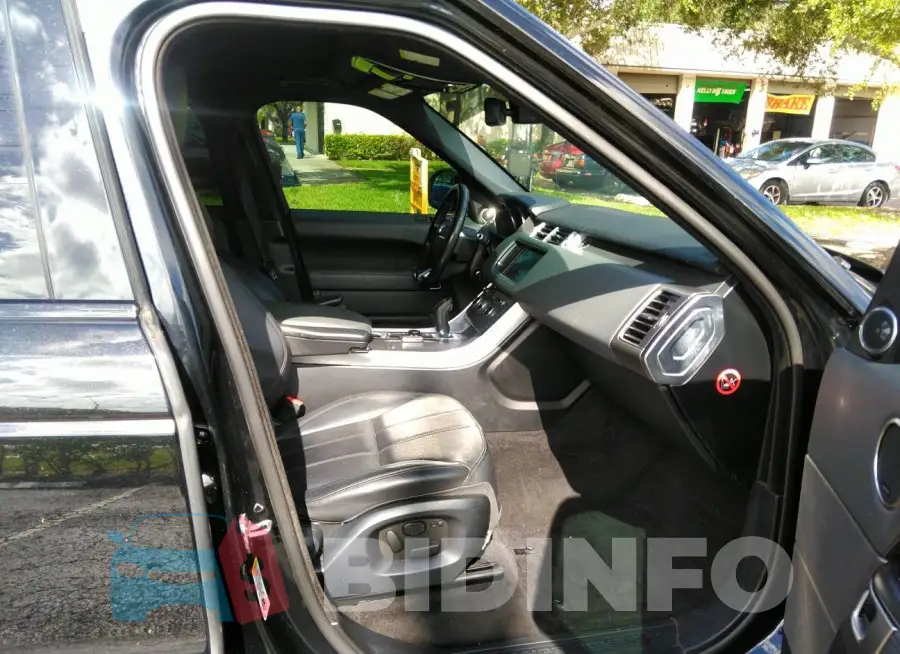 SALWG2VF7FA609502 Photo# 5