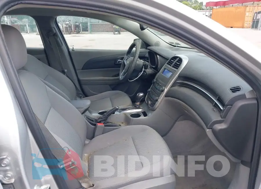 1G11B5SL8FF156384 Photo# 5