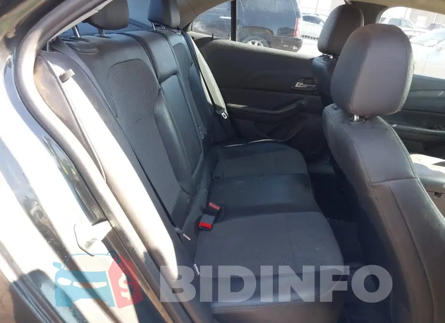 1G11D5SL3FF174138 Photo# 8