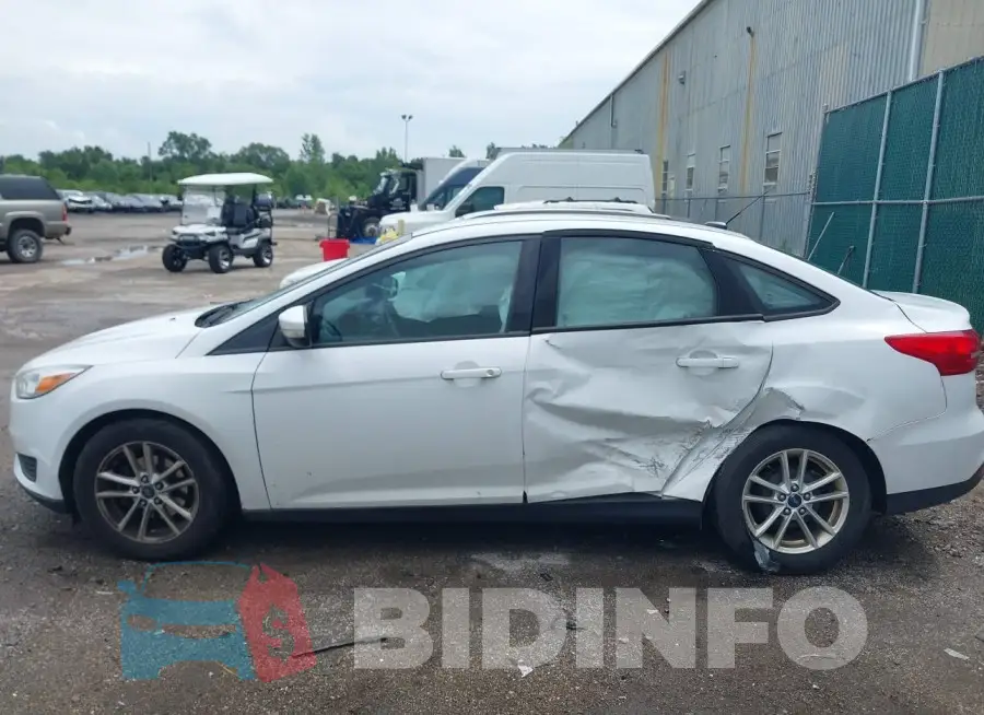 1FADP3F22GL247493 Photo# 14
