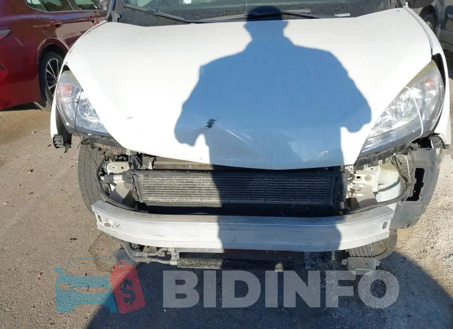 ZFBERFBT4G6B26042 Photo# 6