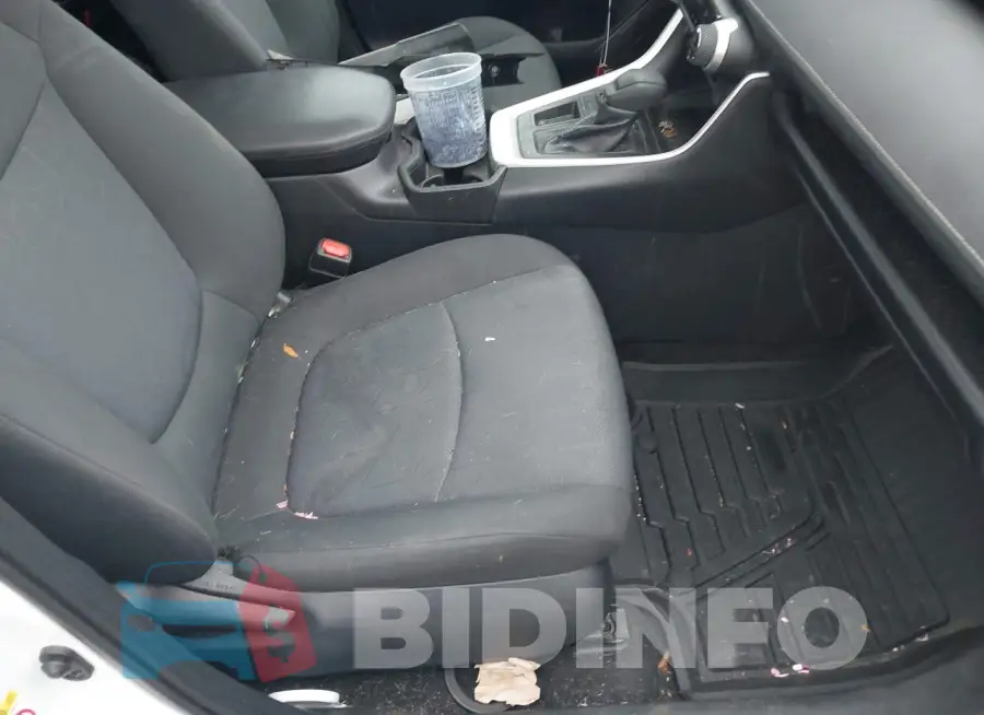 2T3W1RFVXKW013934 Photo# 5