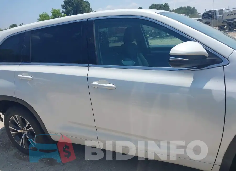 5TDZZRFH8JS272437 Photo# 14