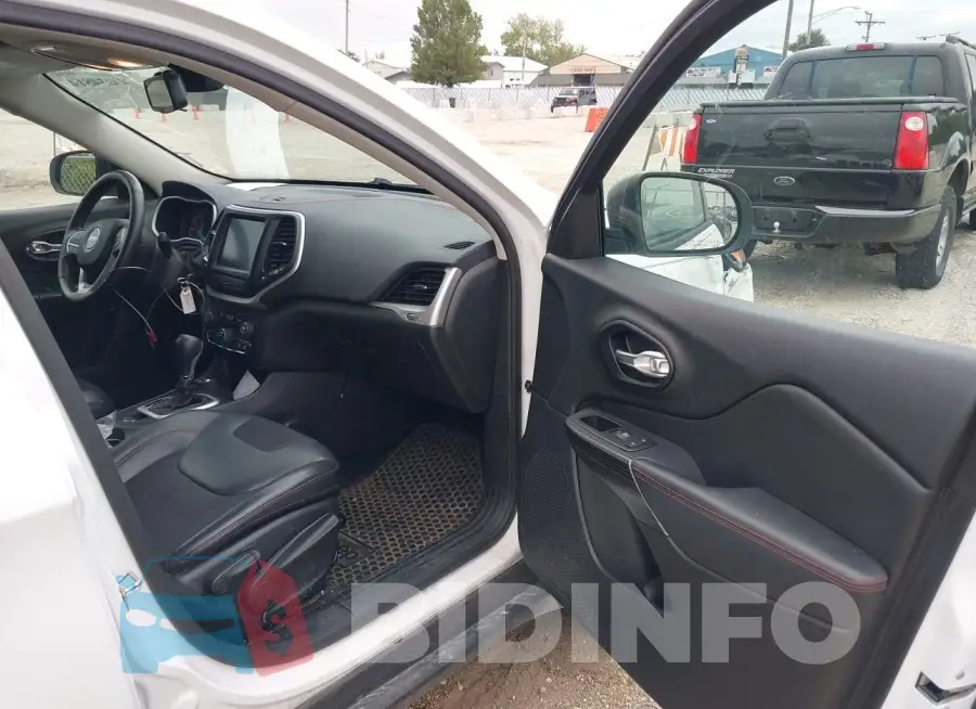 1C4PJMBS8FW751080 Photo# 5