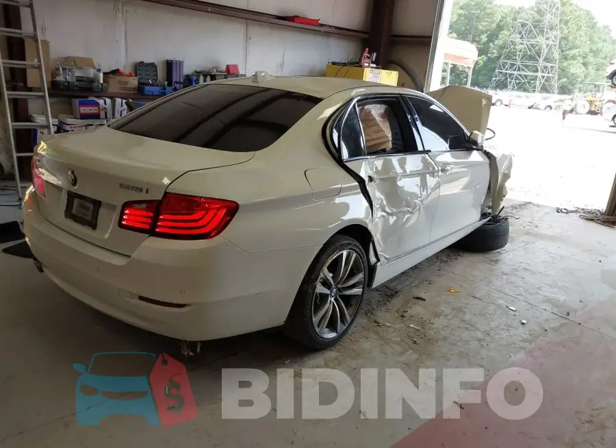 WBA5A7C56GG644023 Photo# 4