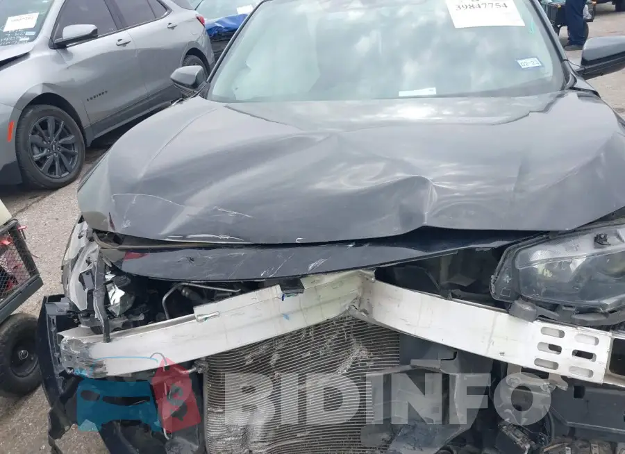 19XFC2F62LE010257 Photo# 12
