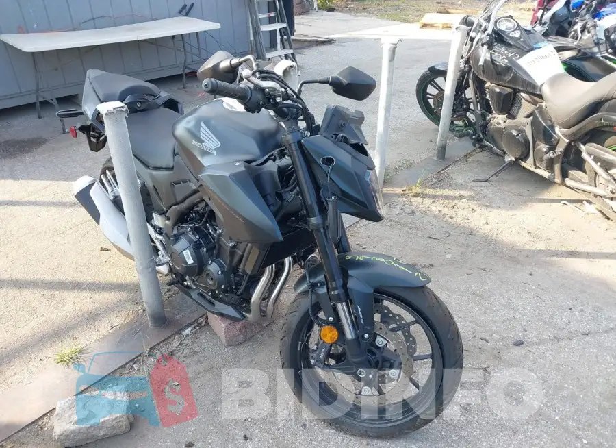 MLHPC7152R5000295 Photo# 1