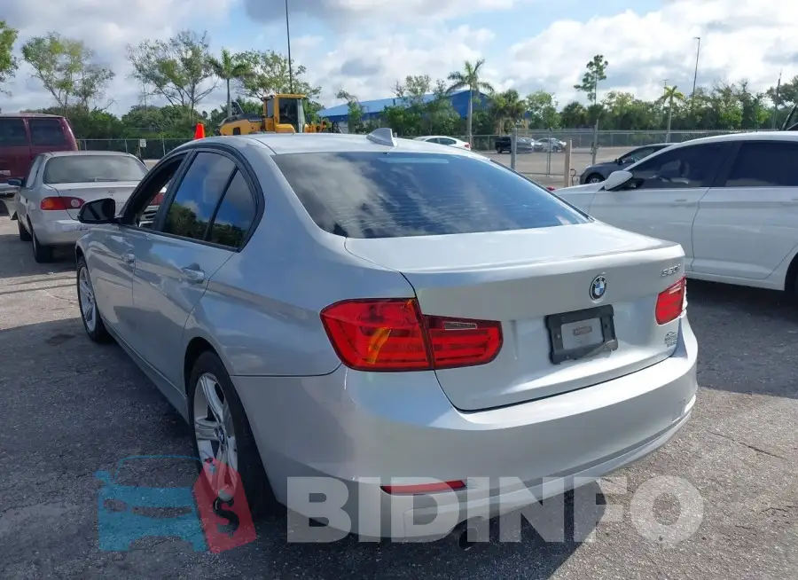 WBA3B1C50FK140693 Photo# 3