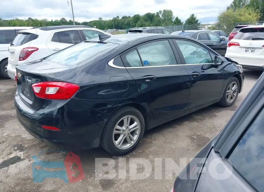 1G1BE5SM7H7143627 Photo# 4