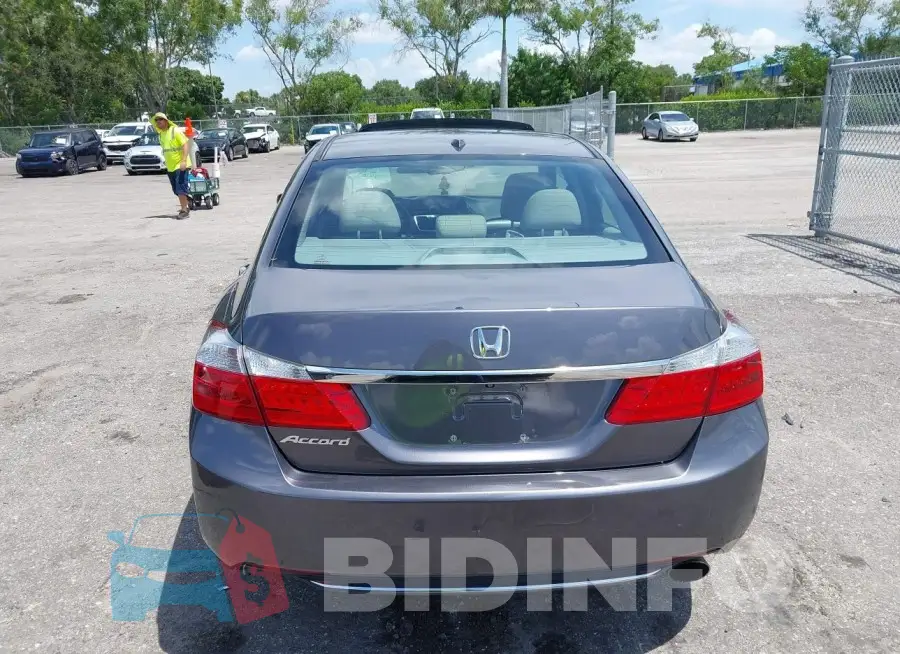 1HGCR2F86FA099682 Photo# 16