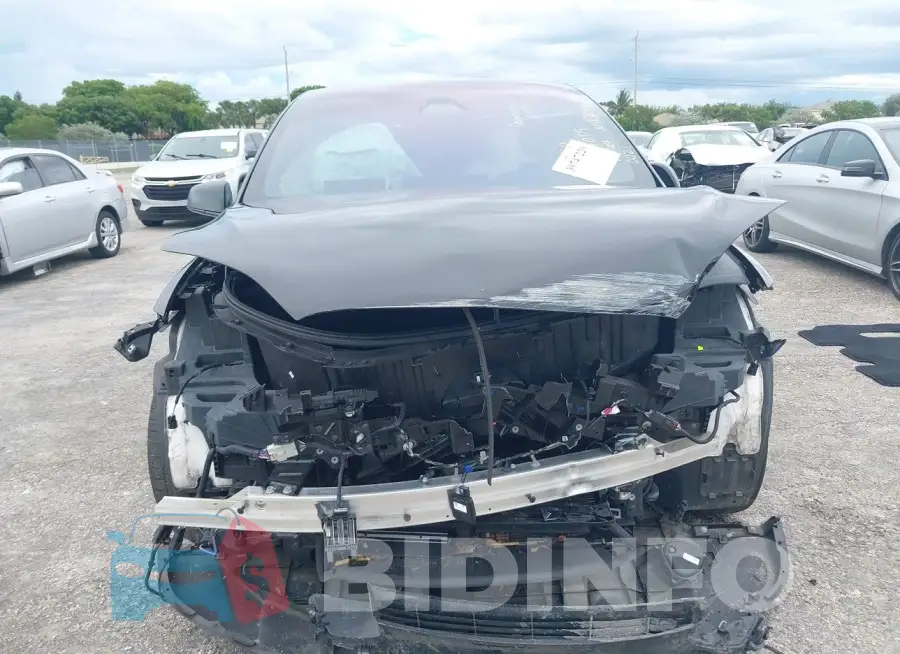 7SAXCBE69NF330021 Photo# 6