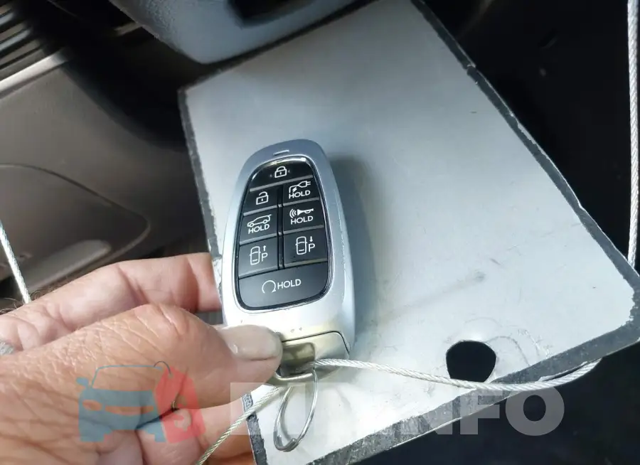 KM8KR4AE8PU189415 Photo# 11