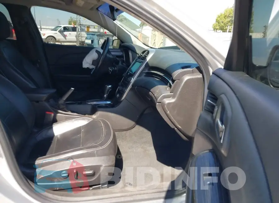 1G11F5SL0FU107616 Photo# 5