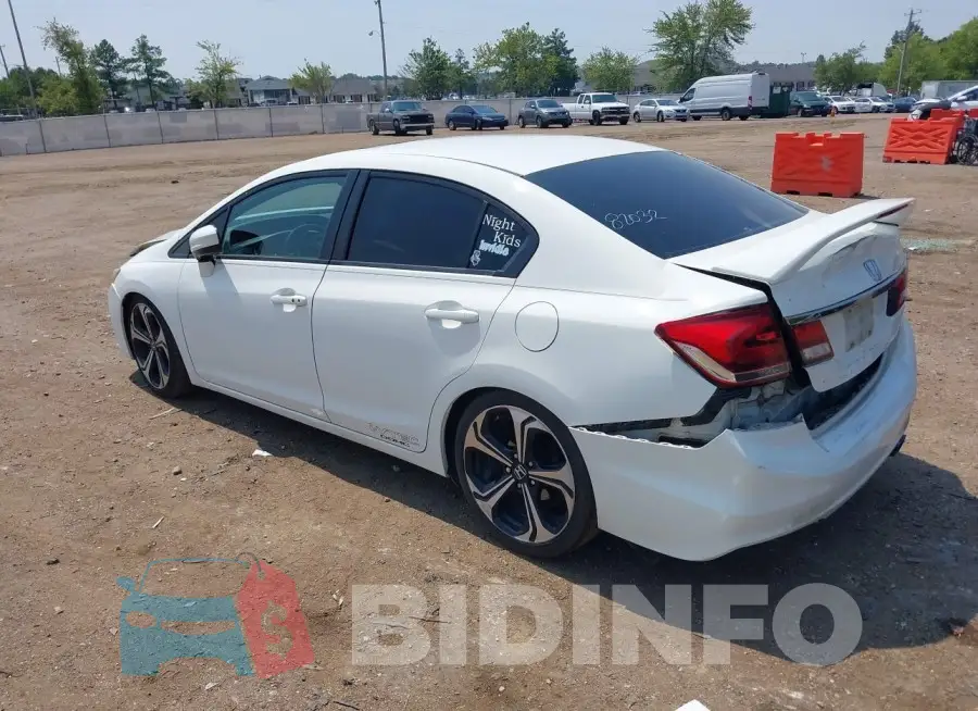 2HGFB6E51FH704225 Photo# 3
