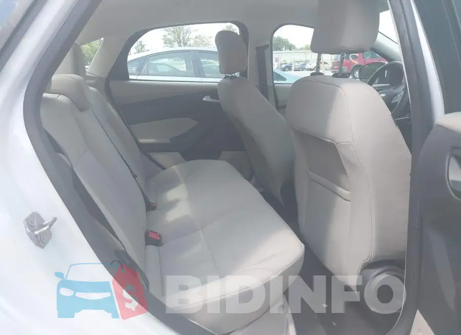 1FADP3F25FL305403 Photo# 8