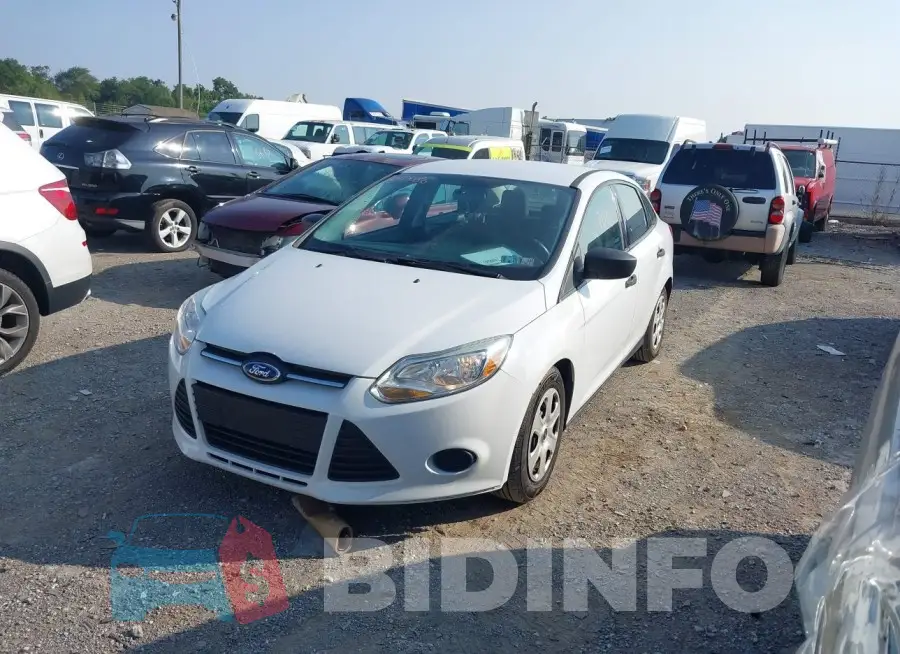 1FADP3E28EL351131 Photo# 2