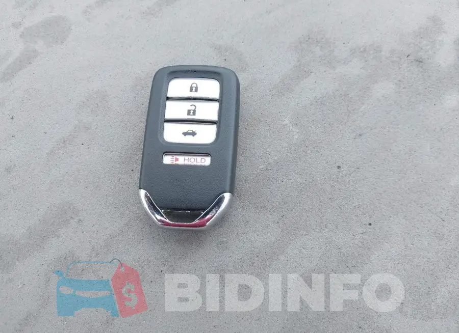 1HGCR2F84FA276021 Photo# 11