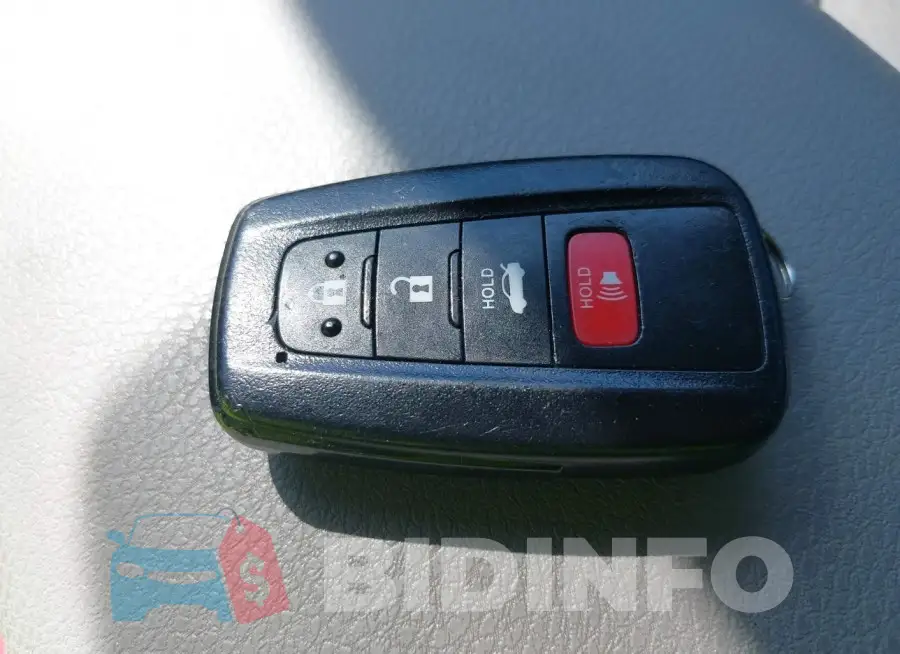 4T1C31AK7LU016876 Photo# 11