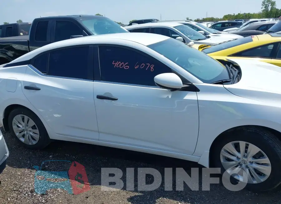 3N1AB8BVXRY210522 Photo# 14