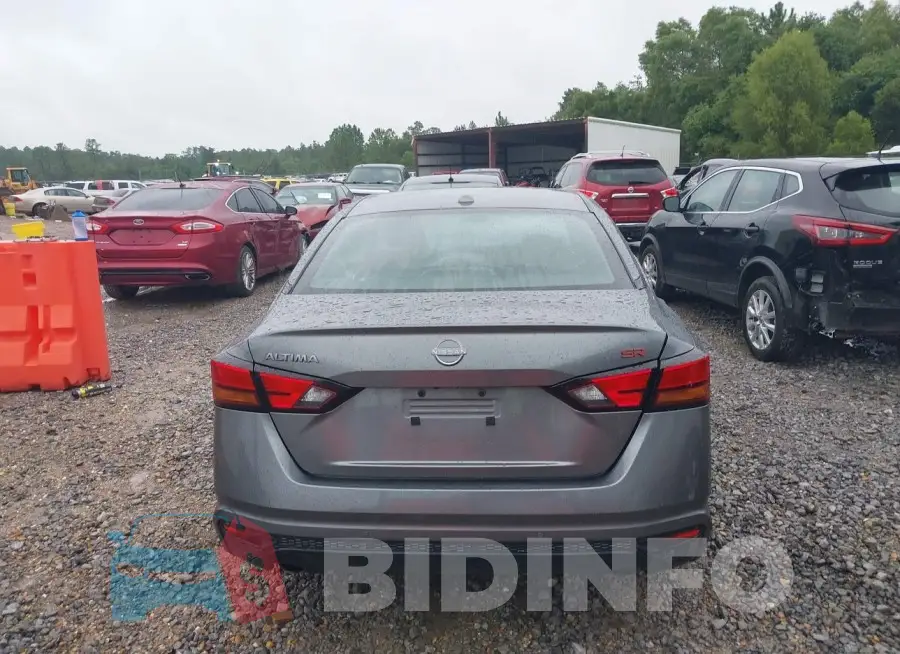 1N4BL4CV5PN320125 Photo# 16