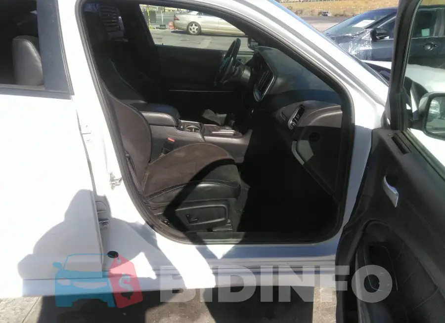 2C3CDXGJ0KH742720 Photo# 5