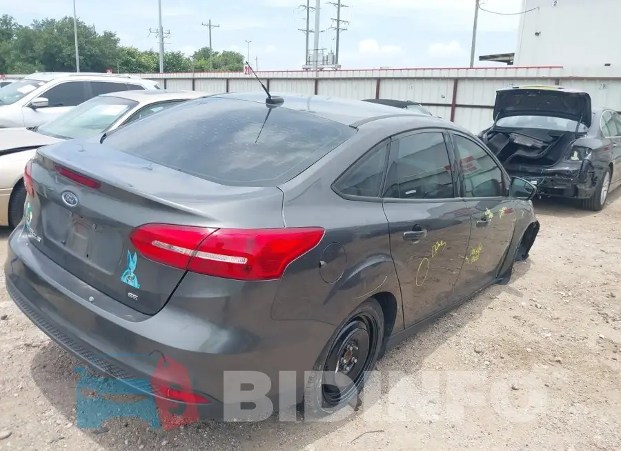 1FADP3F20JL240128 Photo# 4