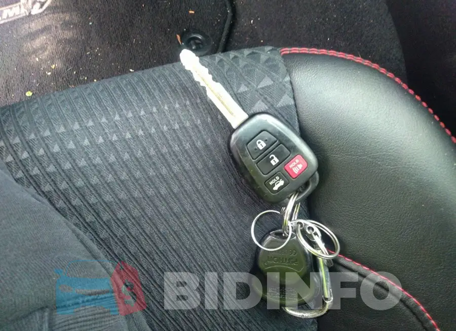 4T1BF1FK2FU068240 Photo# 11