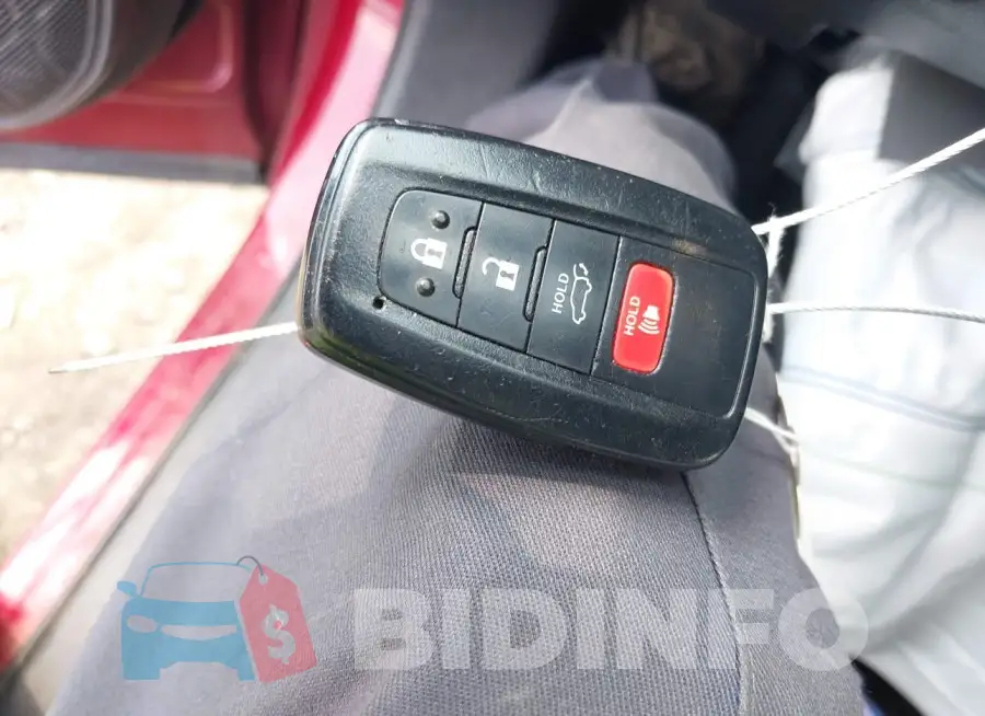 2T3B6RFV4NW033813 Photo# 11