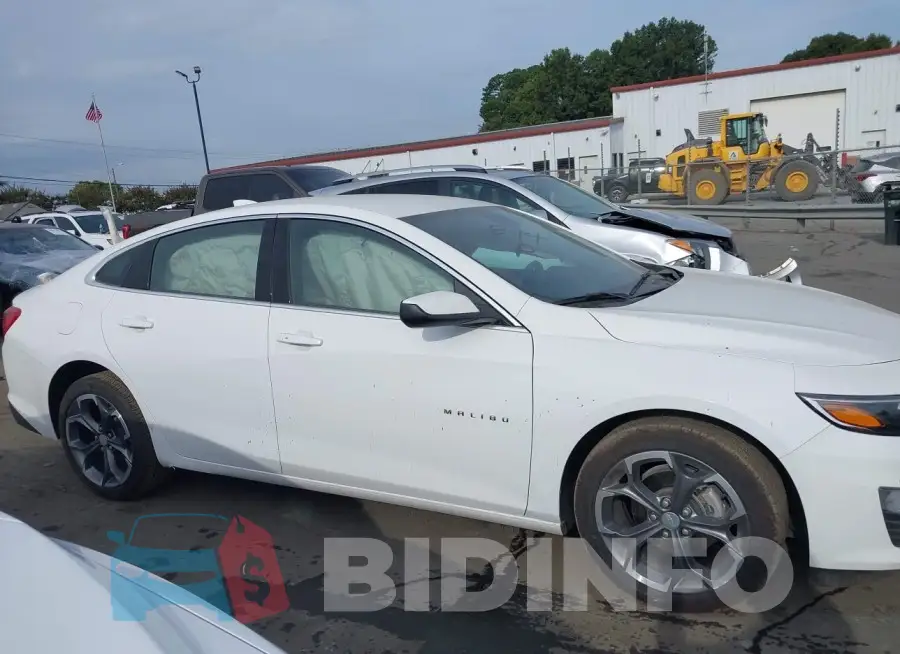 1G1ZD5ST4RF118894 Photo# 13