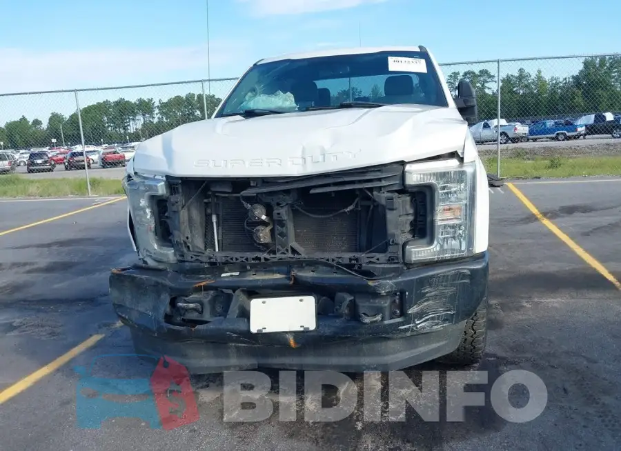 1FT7W2B63JEB91668 Photo# 6