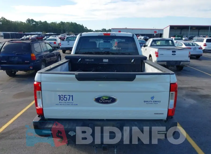 1FT7W2B63JEB91668 Photo# 16